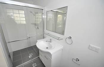 Balmain 3 Mont Furnished Apartment - Grafton Accommodation 3
