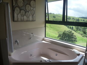Bald Knob QLD Grafton Accommodation