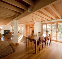 Mountain Seas Arts and Wilderness Retreat - Grafton Accommodation