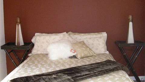 Auberge Woodend - Grafton Accommodation 1