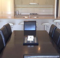 Anchorage by the Lake - Grafton Accommodation