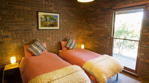The Eagles Nest - Grafton Accommodation 2