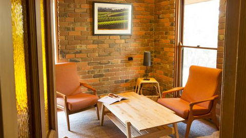 The Eagles Nest - Grafton Accommodation 4