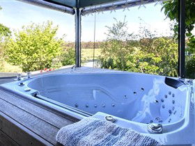 Away To Relax Massage Getaways At Welcome Springs B&B Retreat - Grafton Accommodation 0