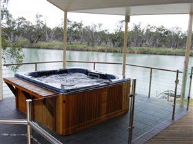 Cascades On The River - Grafton Accommodation 2