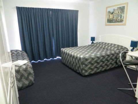 Charters Towers Heritage Lodge Motel - Grafton Accommodation 5