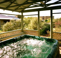 Rock of Ages Cottage BB - Grafton Accommodation
