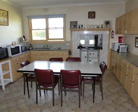 Acacia Park Farm House - Grafton Accommodation 5