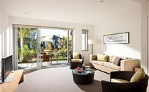 Pullman Magenta Shores Resort - The Entrance - Grafton Accommodation 3