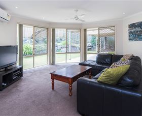 At Theme Park Central Holiday House - Grafton Accommodation 2