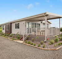 The Lake House Rothbury - Grafton Accommodation