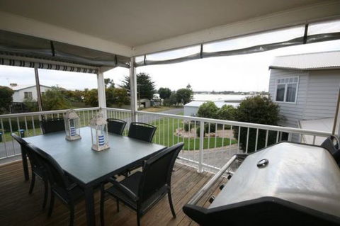 LJ Hooker Goolwa Holiday Rentals - 42 Underwood Avenue, Goolwa Beach - Grafton Accommodation 6