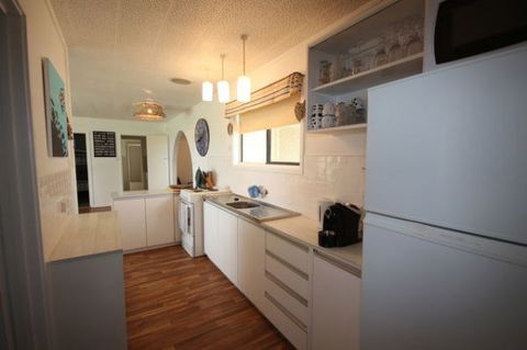 LJ Hooker Goolwa Holiday Rentals - 42 Underwood Avenue, Goolwa Beach - Grafton Accommodation 11