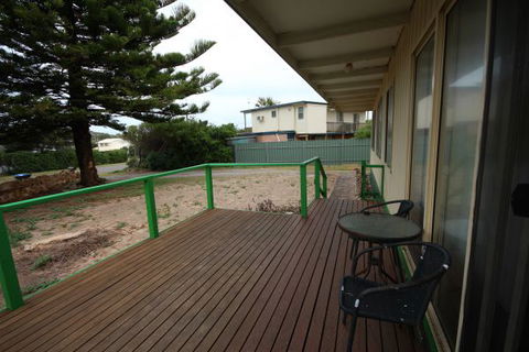 LJ Hooker Goolwa Holiday Rentals - 42 Underwood Avenue, Goolwa Beach - Grafton Accommodation 15
