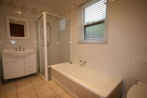 LJ Hooker Goolwa Holiday Rentals - 42 Underwood Avenue, Goolwa Beach - Grafton Accommodation 26