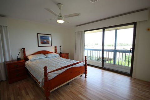 LJ Hooker Goolwa Holiday Rentals - 39 Bradford Road, Goolwa Beach - Grafton Accommodation 3