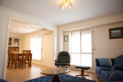 Unit 2 - Grafton Accommodation 2