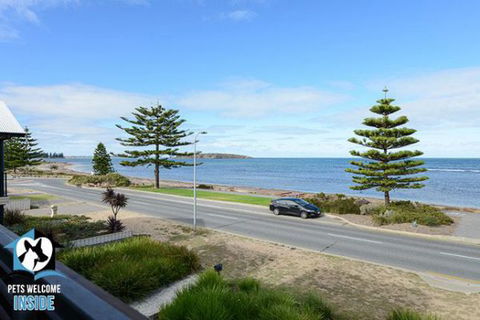PetLet 10: 1/18 Franklin Parade At Encounter Bay - Grafton Accommodation 1