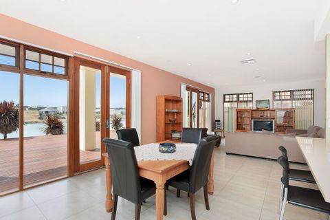 Il Grande Castello - Grafton Accommodation 2