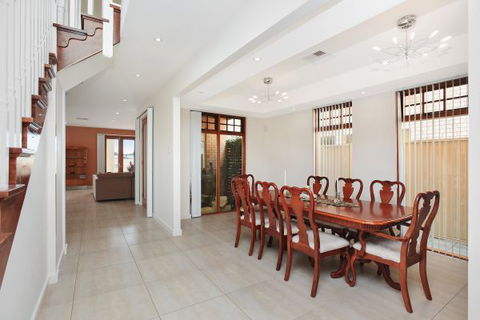 Il Grande Castello - Grafton Accommodation 3
