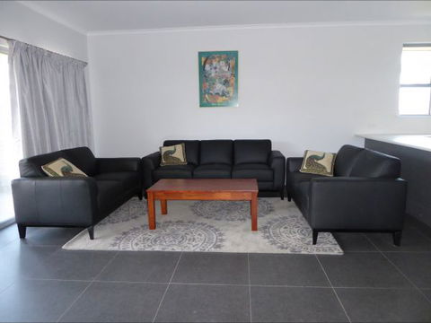 Adelaide Holiday House - Grafton Accommodation 5