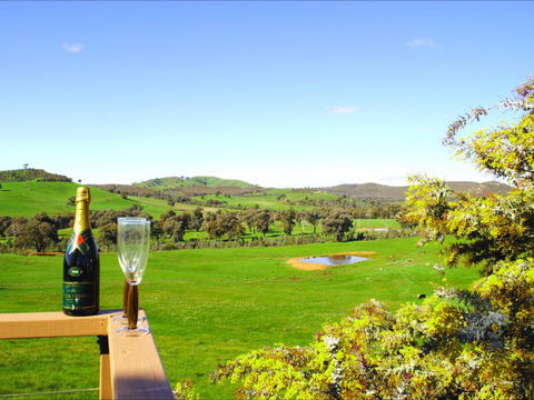 Winton Bethal Accommodation Unit - Grafton Accommodation 0