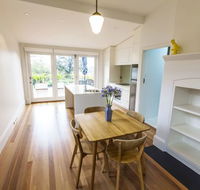 Cockatoo Island Holiday Houses - Grafton Accommodation