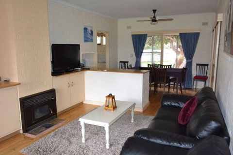 Goolwa Getaway - Grafton Accommodation 2
