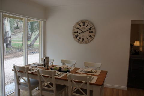 Hughes Park Cottage & Weddings - Grafton Accommodation 5