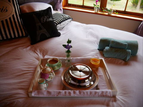 La Perrie Chalet Bed And Breakfast - Grafton Accommodation 1