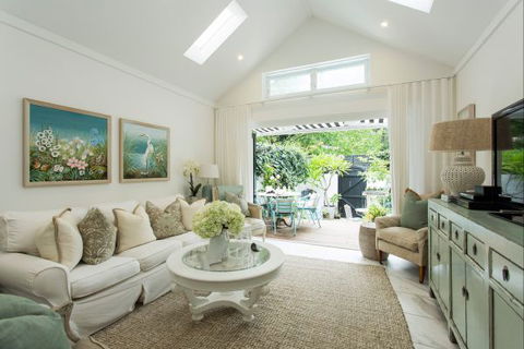 Stylish Interiors In The Bay - Grafton Accommodation 0