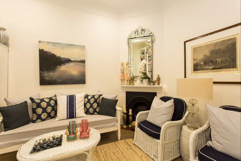 Stylish Interiors In The Bay - Grafton Accommodation 1