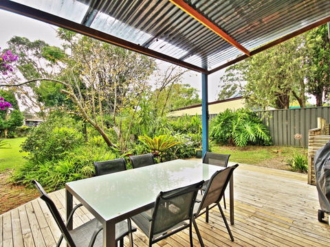 Aqua Flora - Grafton Accommodation 1