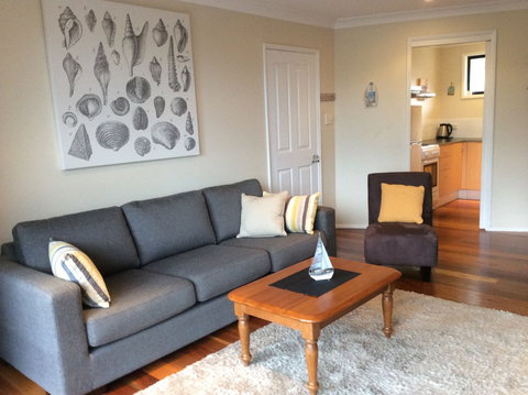 Avalon Seashells - Grafton Accommodation 1