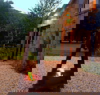 Burrow  Nest - Grafton Accommodation