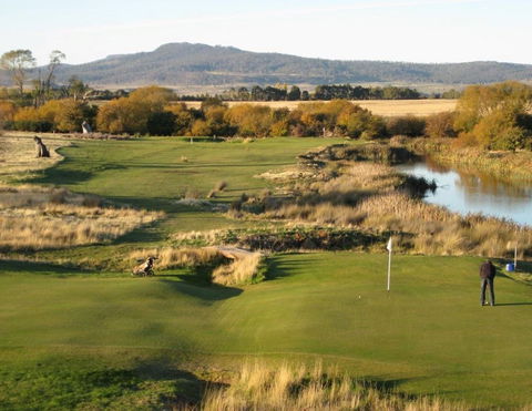 Ratho Farm - Grafton Accommodation 2