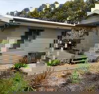 The Bird Hide - Grafton Accommodation