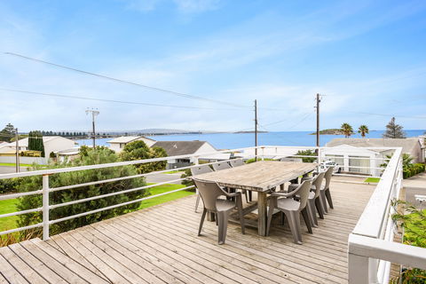 19 Investigator Crescent, Encounter Bay - Grafton Accommodation 1