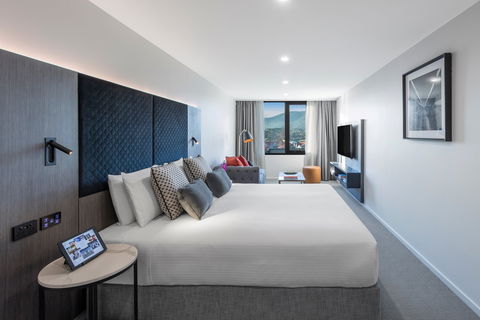 Deco Hotel Canberra - Grafton Accommodation 1