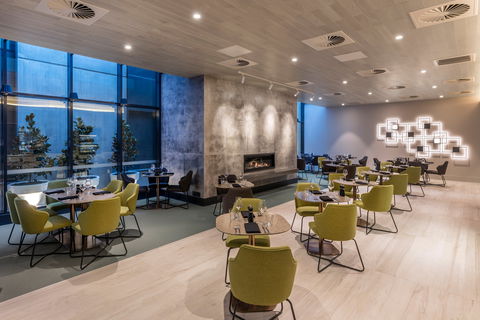 Deco Hotel Canberra - Grafton Accommodation 5