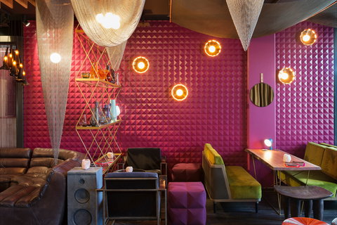 East Hotel + Apartments - Grafton Accommodation 5