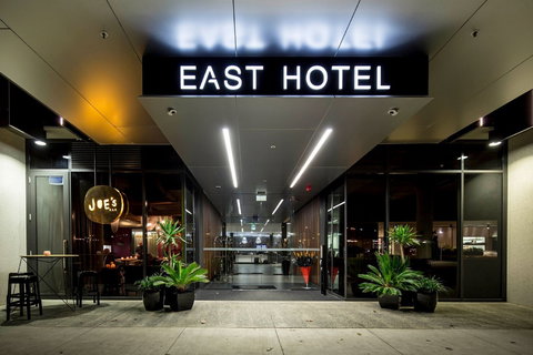 East Hotel + Apartments - Grafton Accommodation 7