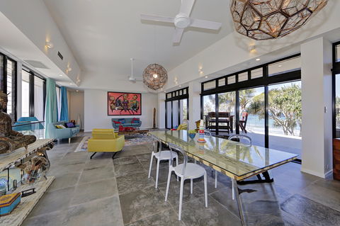 ZEN Beach Retreat - Grafton Accommodation 6