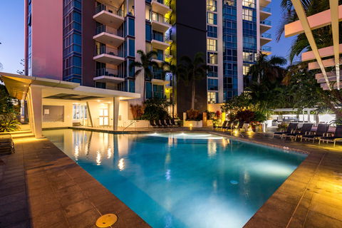 Artique Resort - Grafton Accommodation 2