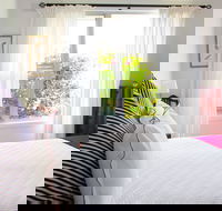 Green Valley Homestead - Grafton Accommodation