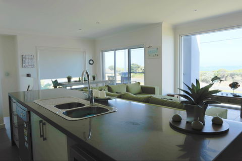 Horizons Part Of Blue Fin Holiday Homes - Grafton Accommodation 1