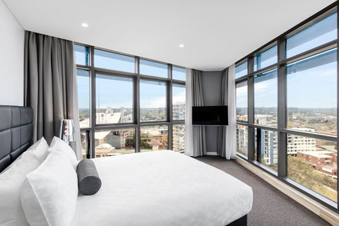 Meriton Suites Church Street, Parramatta - Grafton Accommodation 1