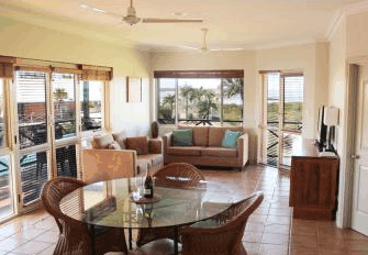 Moonlight Bay Suites - Grafton Accommodation
