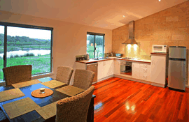 Acacia Chalets - Grafton Accommodation 1