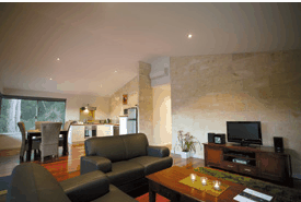 Acacia Chalets - Grafton Accommodation 4